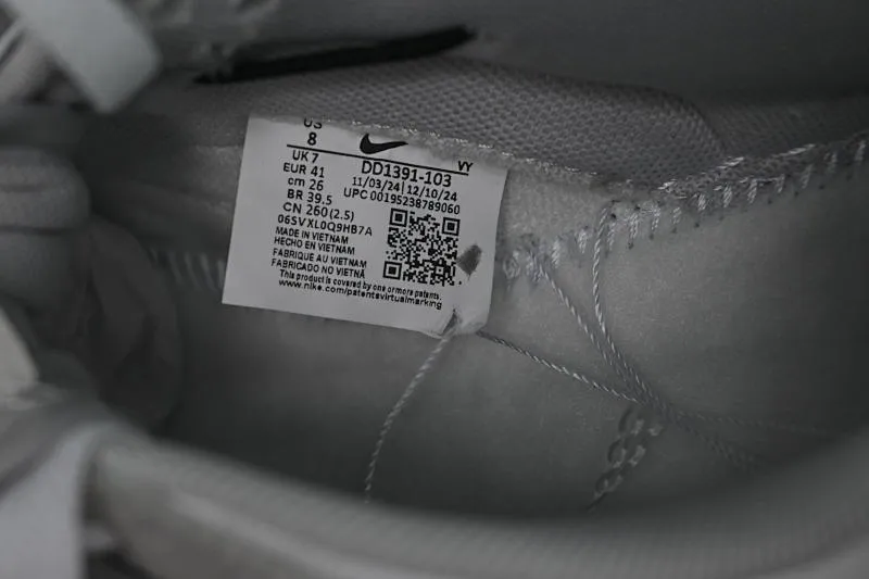 All categories Nk SB Dunk Series Nk SB Dunk Low High-end customized low-top sneakers Nike SB Dunk Low white gray strap low-top casual sneakers DD1391-103
